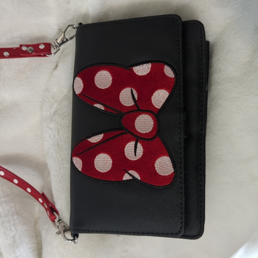 Minnie Mouse crossbody cell phone purse